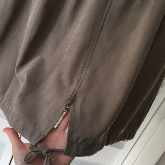 Modern Trench Coat in Dark Greige Color (Size M) - Picture 7 of 7